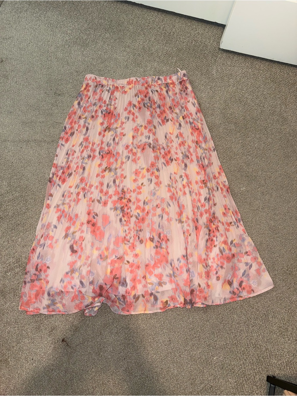 Steve Madden Pink Floral Pleated Maxi Skirt